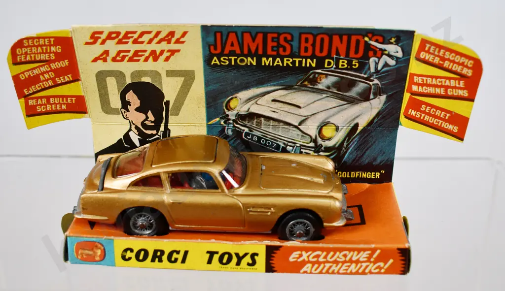 CORGI JAMES BOND ASTON MARTIN Image 1++