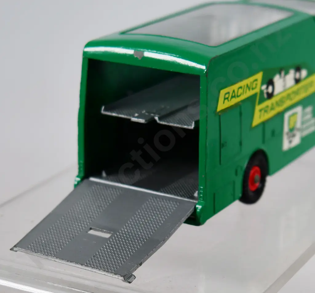 MATCHBOX K-5 RACING CAR TRANSPORTER Image 1++