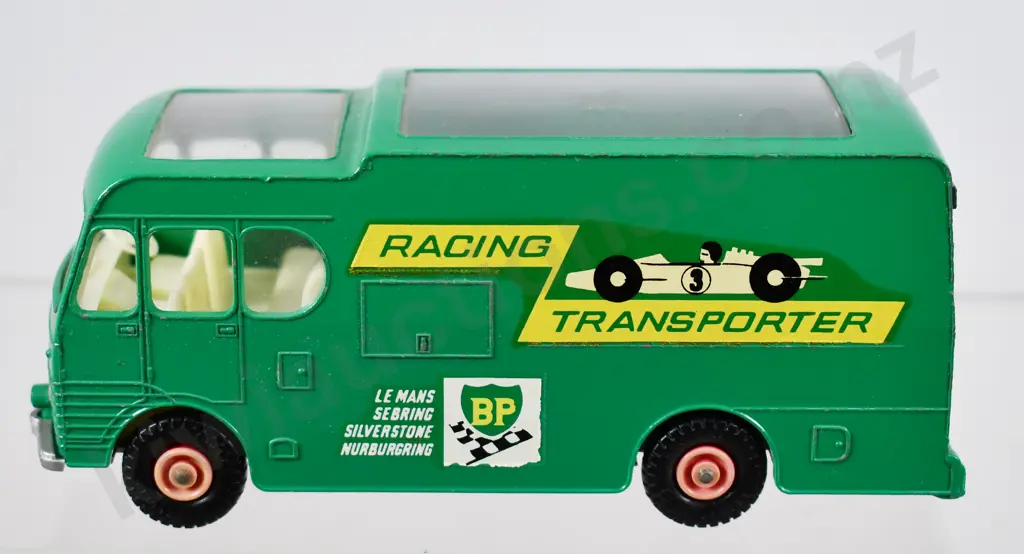MATCHBOX K-5 RACING CAR TRANSPORTER Image 1++