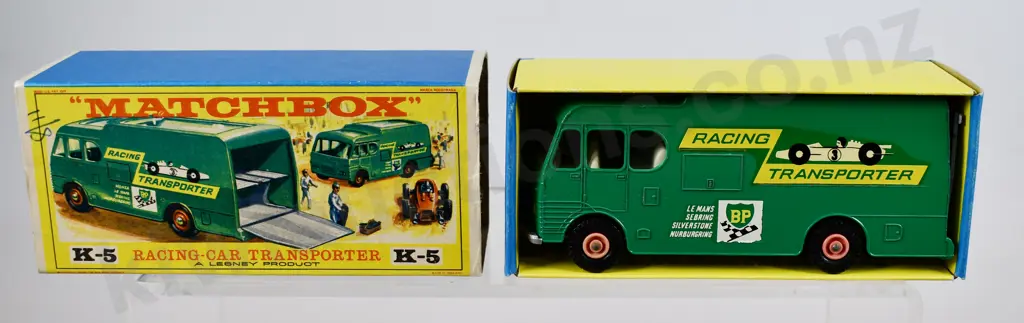 MATCHBOX K-5 RACING CAR TRANSPORTER Image 1++