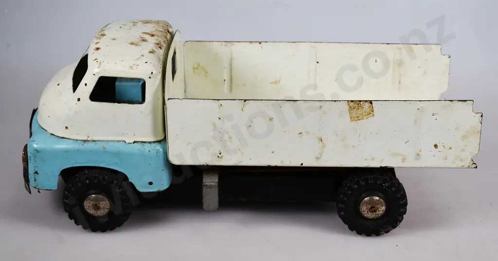 BOOMAROO TIN TRUCK Image 1++