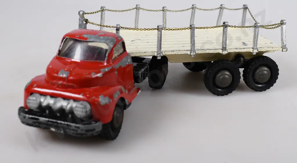 LINCOLN TOYS MAJOR MODELS, FLAT ARTICULATED TRUCK WITH CHAINS Image 1++