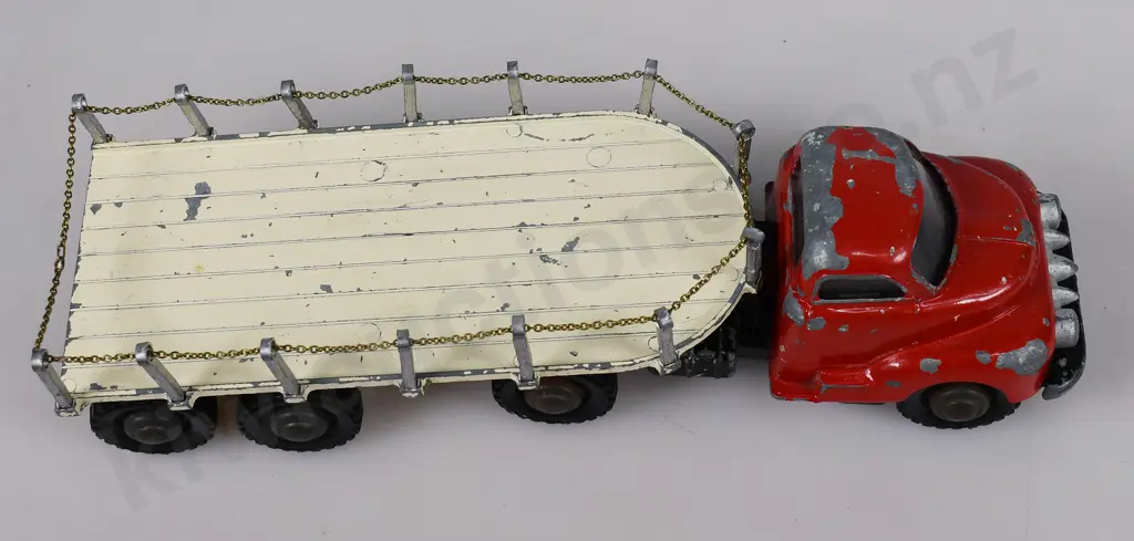 LINCOLN TOYS MAJOR MODELS, FLAT ARTICULATED TRUCK WITH CHAINS Image 1++