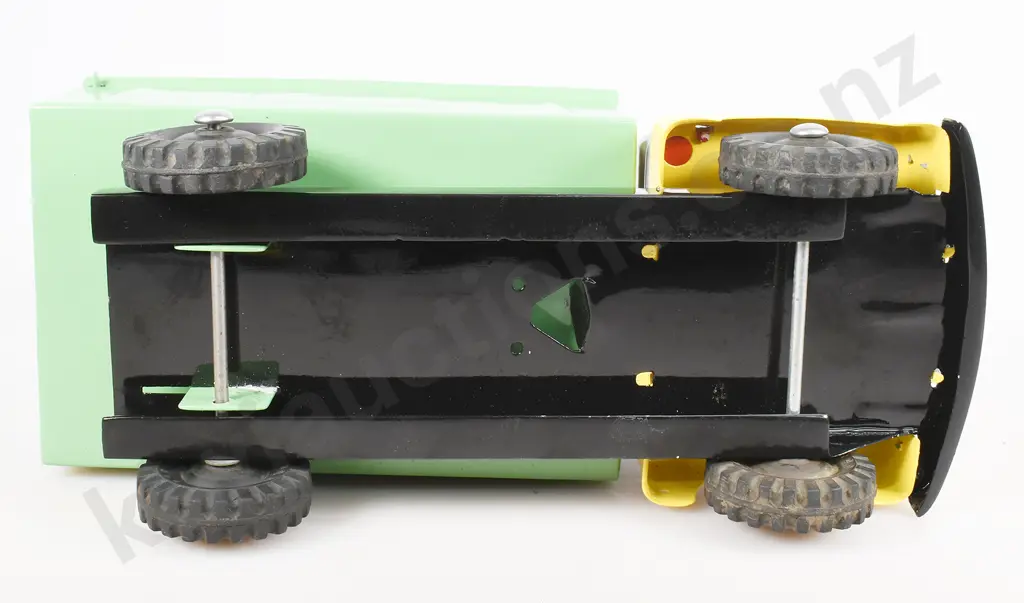 LINCOLN SUPER TOYS SAND & GRAVEL TRUCK Image 1++