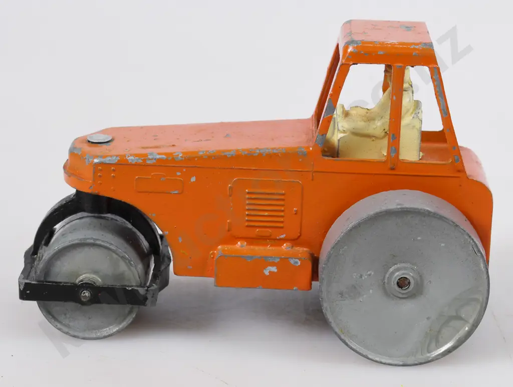 TRI-ANG TOYS ROAD ROLLER Image 1++