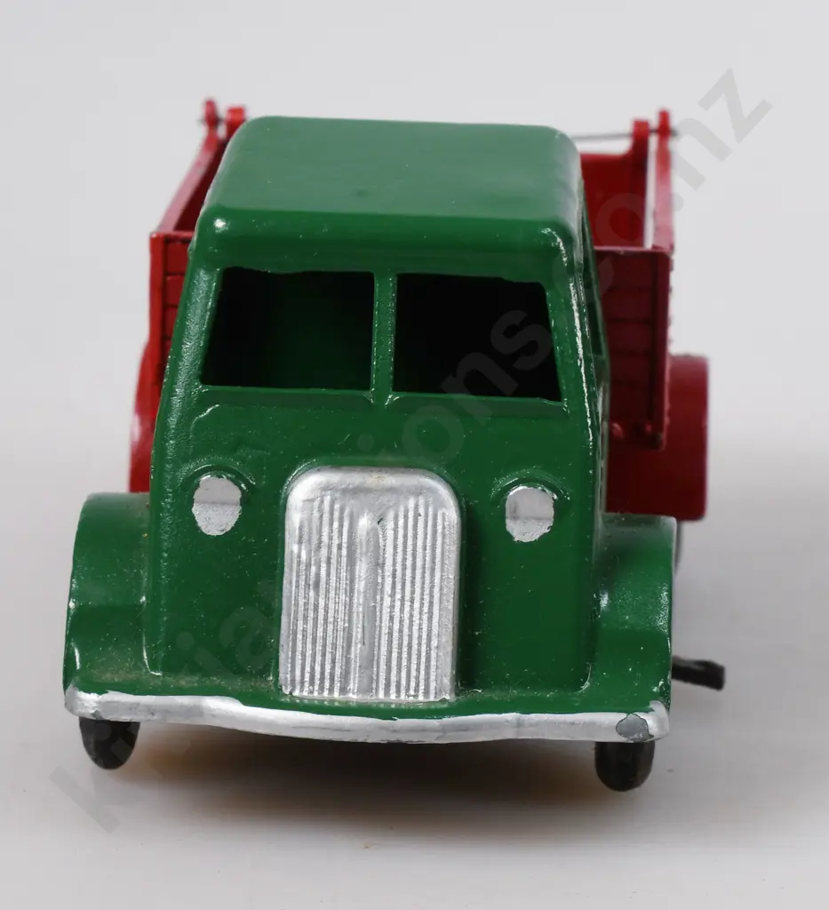 TRI-ANG TOYS WIDE TIP TRUCK Image 1++