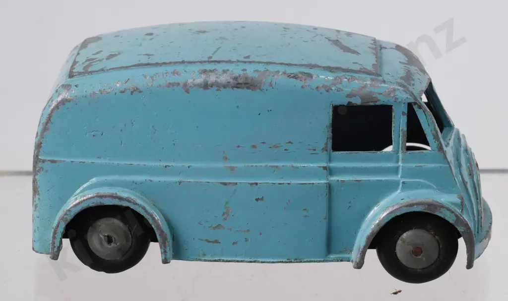TRI-ANG TOYS MORRIS J VAN Image 1++