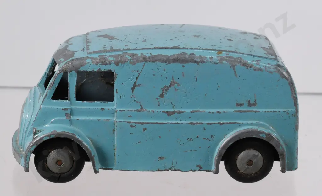 TRI-ANG TOYS MORRIS J VAN Image 1++