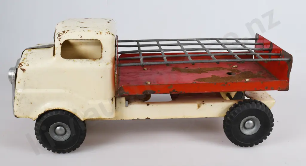 TRI-ANG JUNIOR SERIES MILK LORRY Image 1++