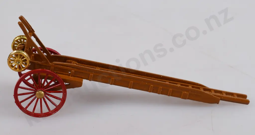 HALLMARK COLLECTIONS H3 MORRIS WHEELED ESCAPE Image 1++