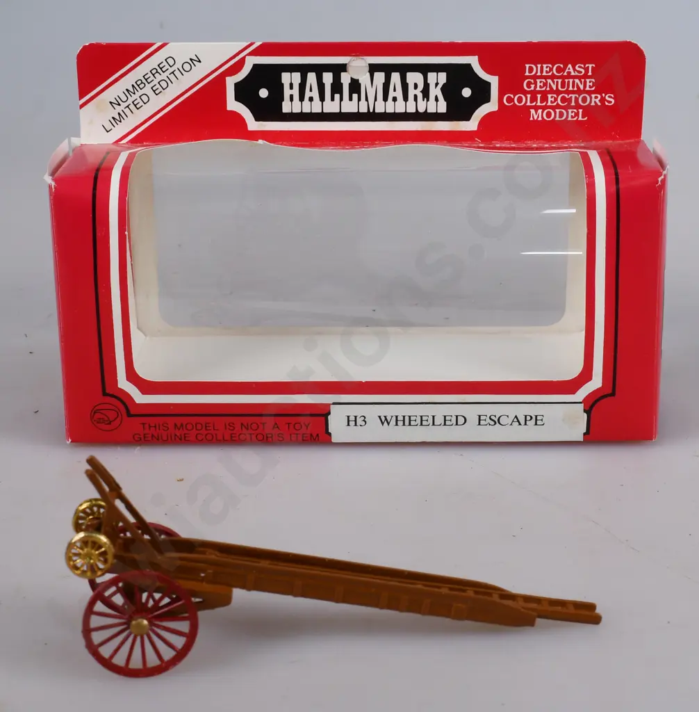 HALLMARK COLLECTIONS H3 MORRIS WHEELED ESCAPE Image 1++