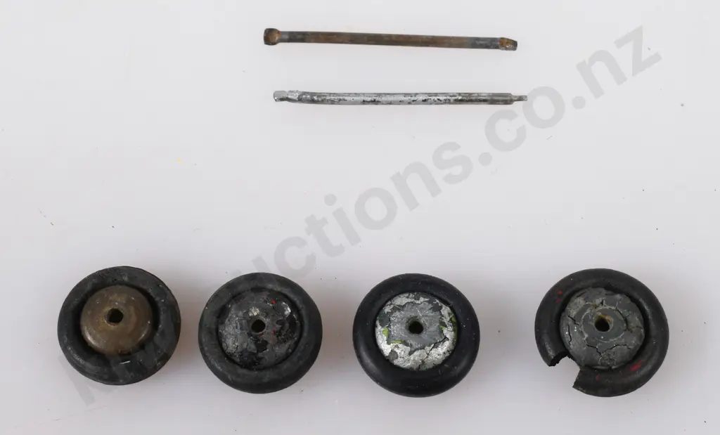 TINK-E TOYS ASSORTED JUNKYARD ITEMS Image 1++