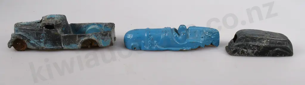 TINK-E TOYS ASSORTED JUNKYARD ITEMS Image 1++