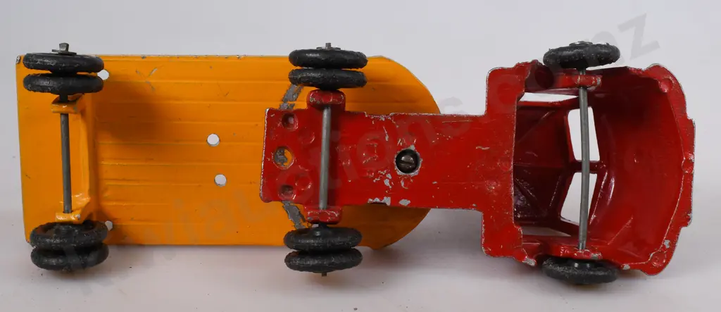 MACKENZIE & BANNISTER ARTICULATED TRUCK Image 1++