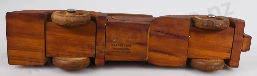 WOODEN CAR MADE BY HARDIE TOYS NEW ZEALAND Image 1++