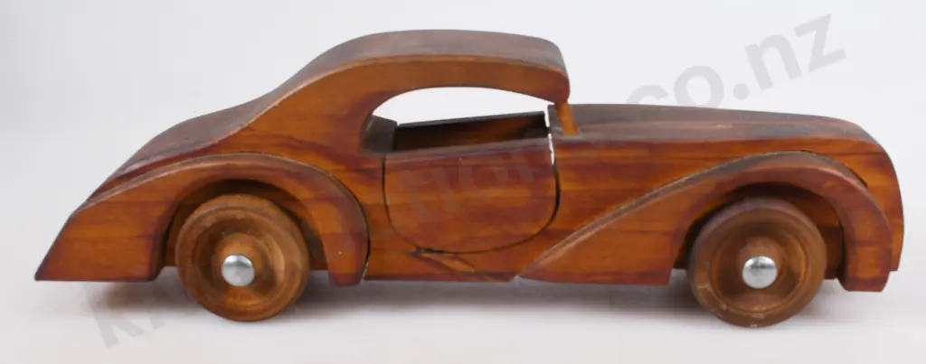 WOODEN CAR MADE BY HARDIE TOYS NEW ZEALAND Image 1++