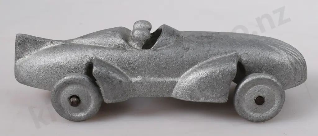 LARGE CAST METAL RACING CARS Image 1++