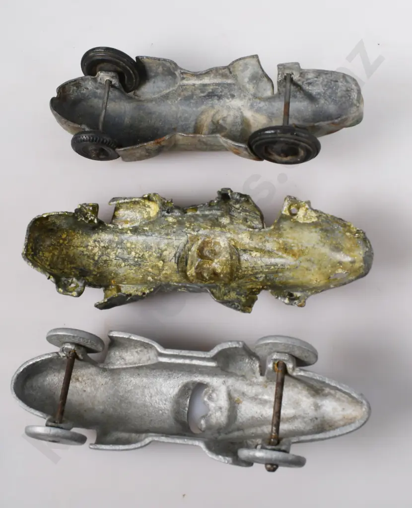 LARGE CAST METAL RACING CARS Image 1++