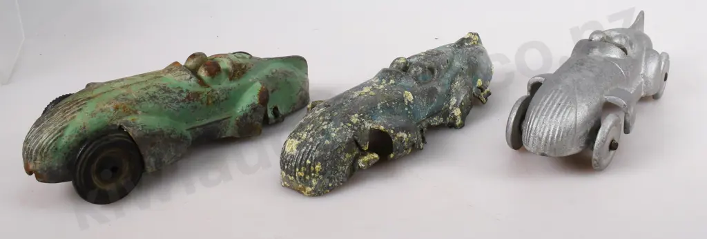 LARGE CAST METAL RACING CARS Image 1++