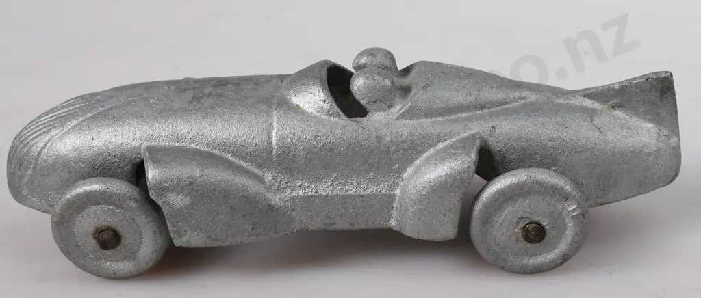 LARGE CAST METAL RACING CARS Image 1++