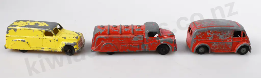 BRENTWARE MODEL CHEV PANEL VAN, PETROL TANKER, TRI-ANG MORRIS J VAN Image 1++