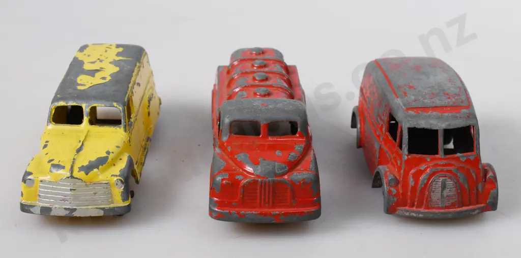BRENTWARE MODEL CHEV PANEL VAN, PETROL TANKER, TRI-ANG MORRIS J VAN Image 1++