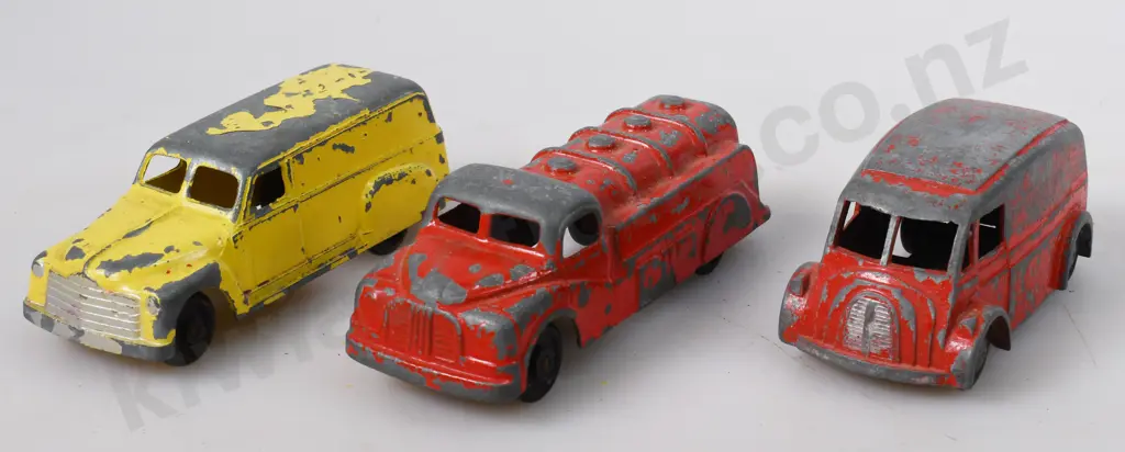 BRENTWARE MODEL CHEV PANEL VAN, PETROL TANKER, TRI-ANG MORRIS J VAN Image 1++