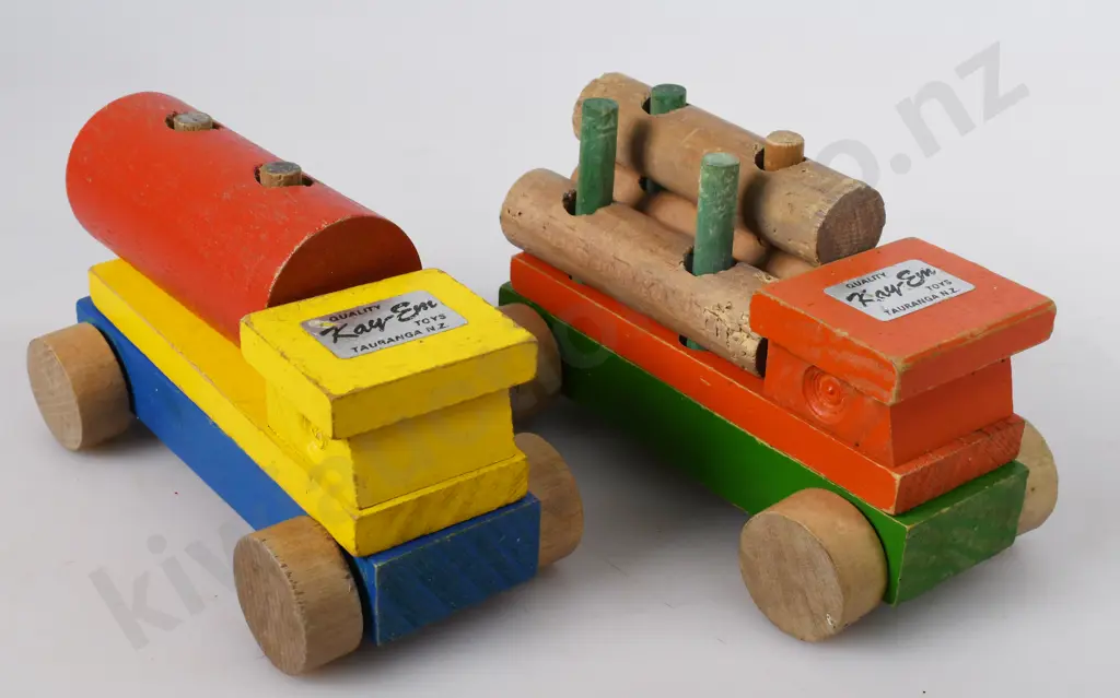 KAY-EM WOODEN TOYS Image 1++