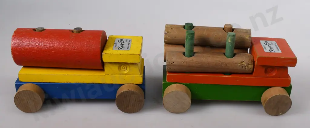 KAY-EM WOODEN TOYS Image 1++