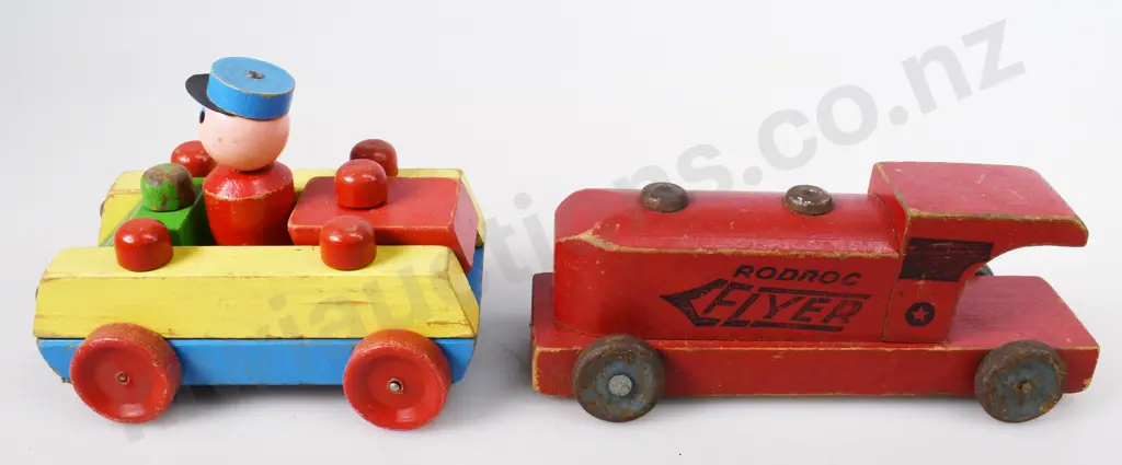 2 WOODEN TOYS Image 1++