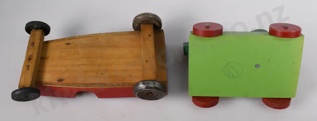 2 WOODEN TOYS Image 1++