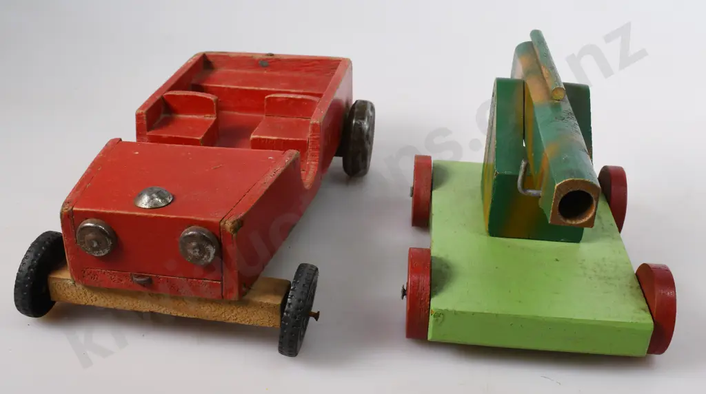 2 WOODEN TOYS Image 1++