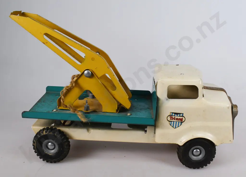 TRI-ANG JUNIOR SERIES BREAKDOWN LORRY Image 1++