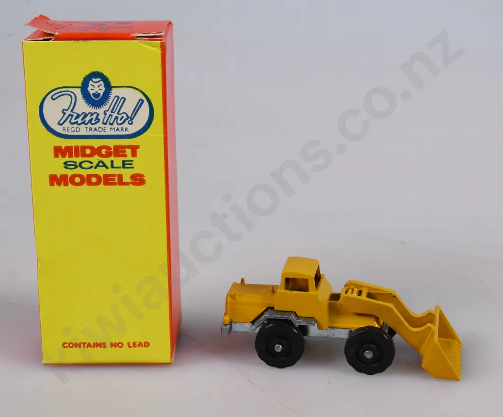 FUN HO MIDGET TRACTOR SHOVEL NO 54, BOXED Image 1++