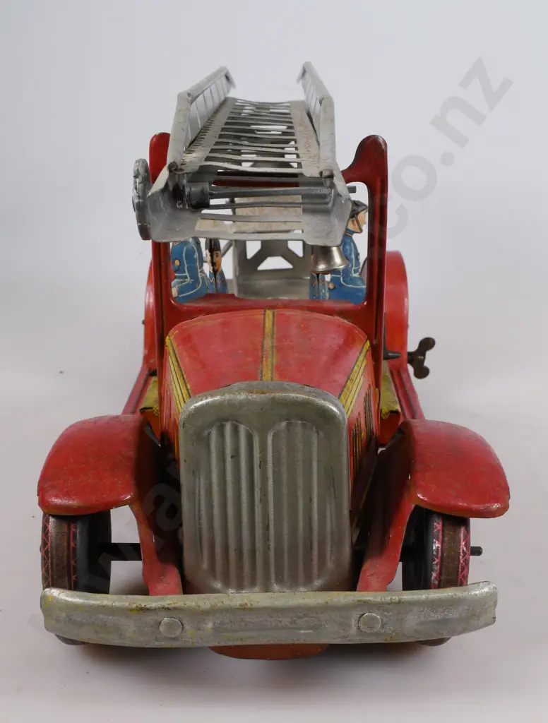 METTOY TINLATE CLOCKWORK FIRE ENGINE Image 1++