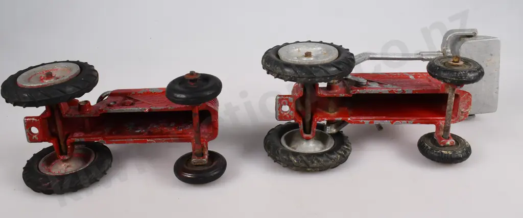 MACKENZIE & BANNISTER JUMBO TOYS Image 1++