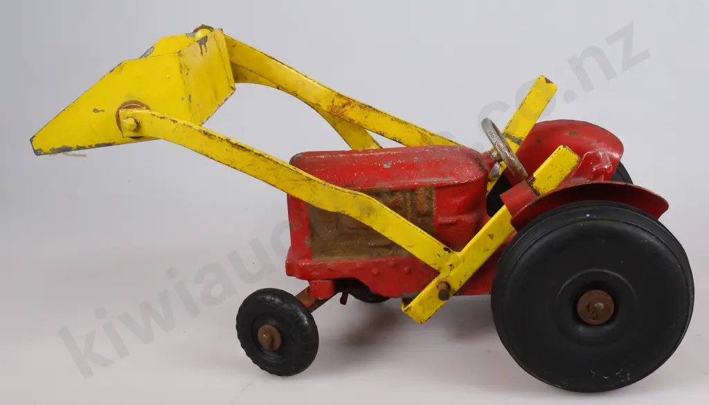 TIGER TOYS FORDSON TRACTOR, FRONT END LOADER Image 1++