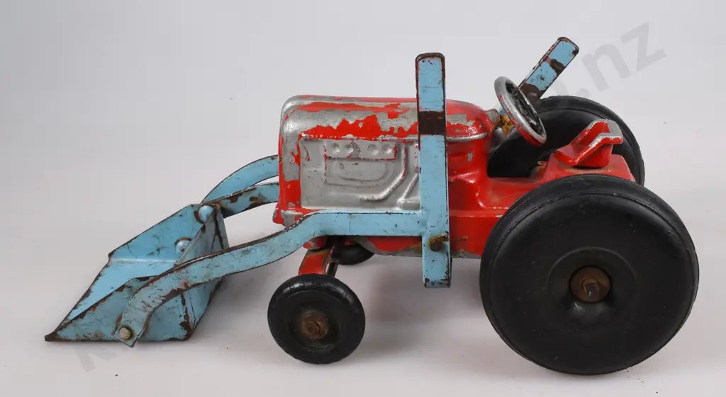 TIGER TOYS FORDSON TRACTOR, FRONT END LOADER Image 1++