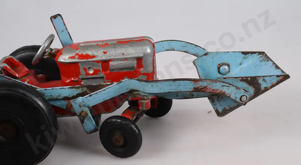 TIGER TOYS FORDSON TRACTOR, FRONT END LOADER Image 1++
