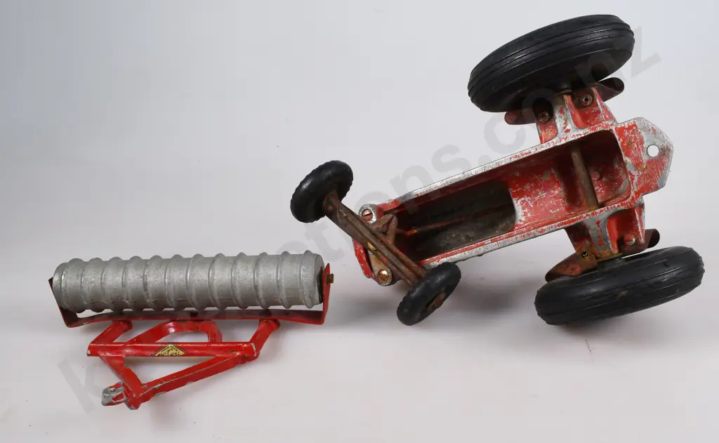 TIGER TOYS FORDSON TRACTOR, ROLLERS Image 1++