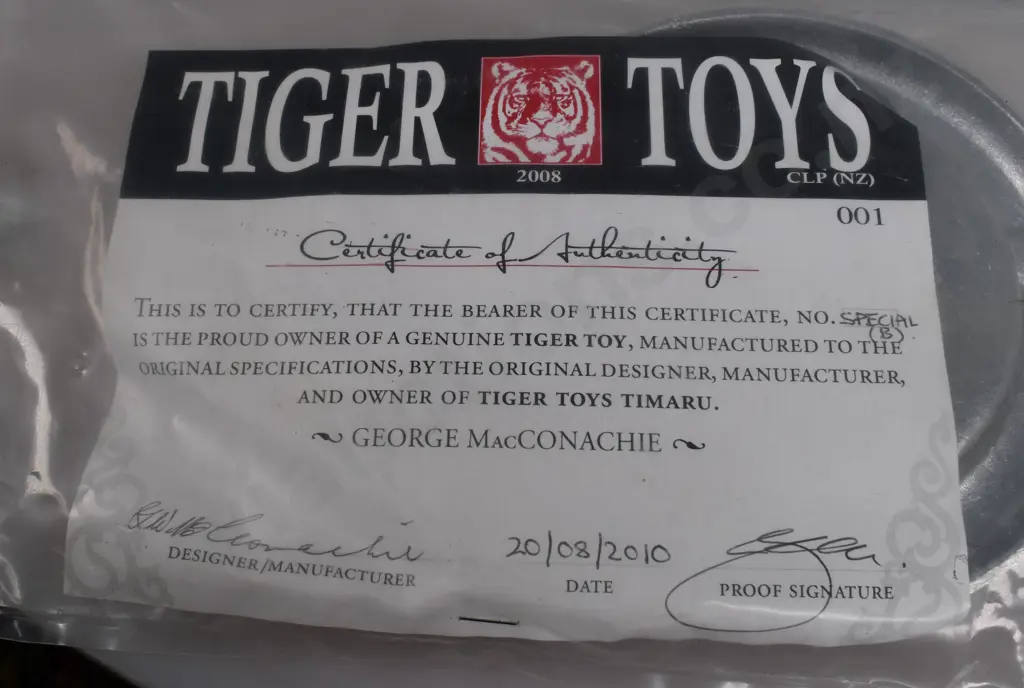 TIGER TOYS 2008 ASHTRAY, & CERTIFICATE OF AUTHENTICITY Image 1++