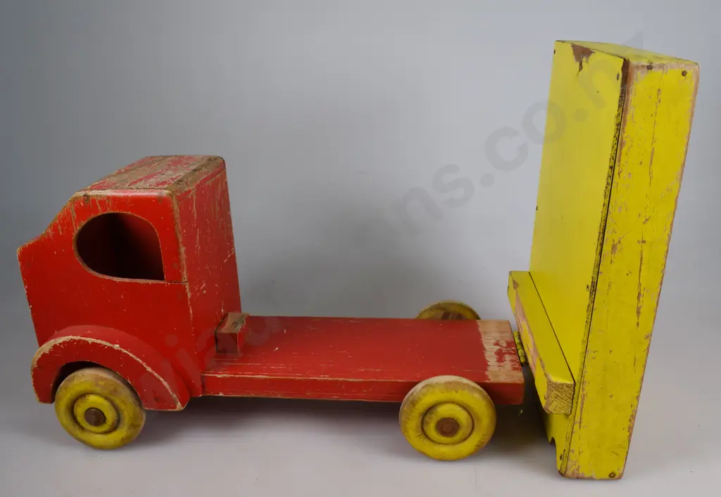 WOODEN TIP TRUCK Image 1++