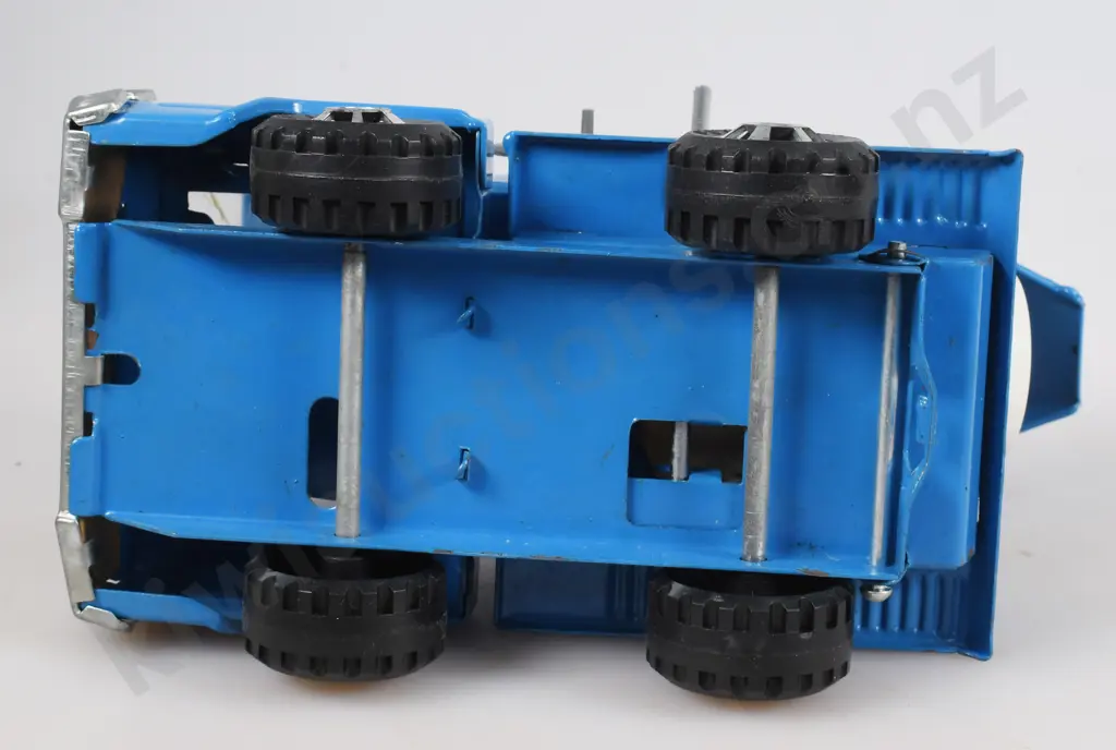 BUDDY L JUNIOR SERIES CEMENT MIXER Image 1++