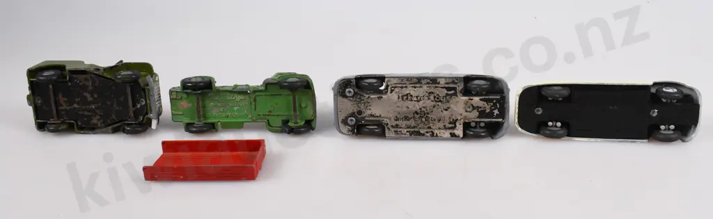 TRI-ANG DIECAST TOYS Image 1++
