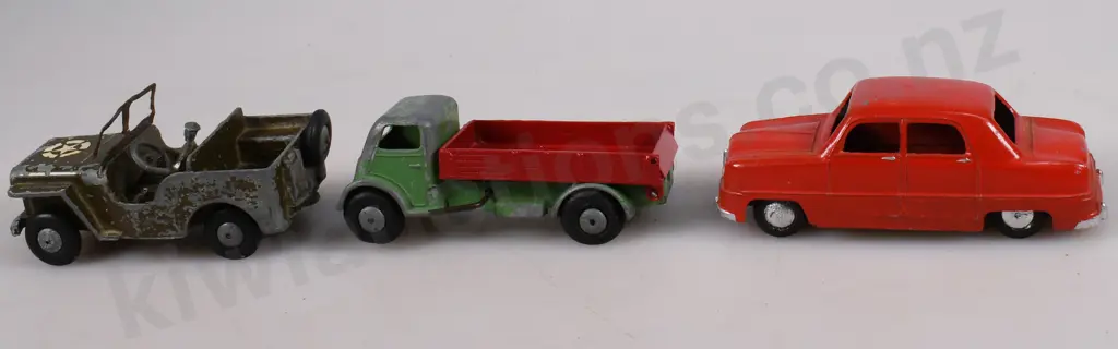 TRI-ANG DIECAST TOYS Image 1++