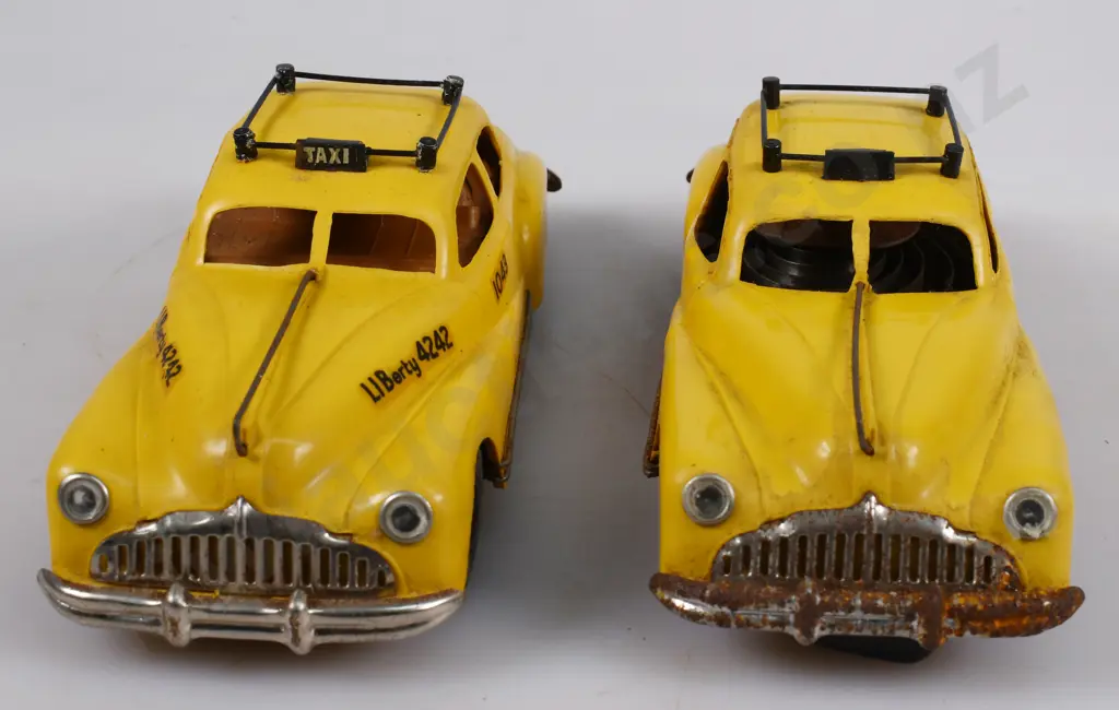 TRI-ANG MINIC CLOCKWORK TOY VEHICLES Image 1++