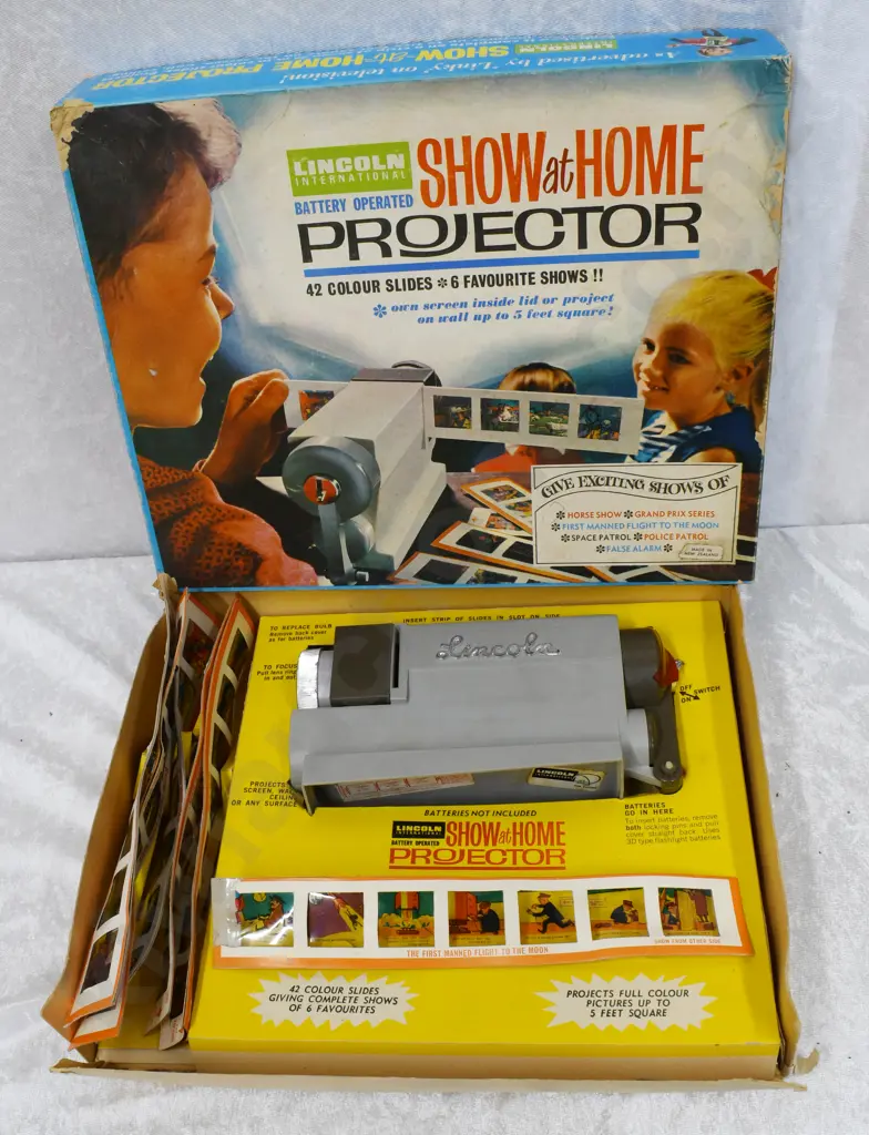ASSORTED LINCOLN INTERNATIONAL TOYS Image 1++