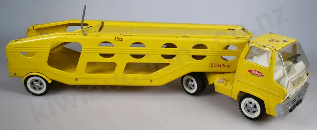 TONKA PRESSED STEEL CAR CARRIER Image 1++