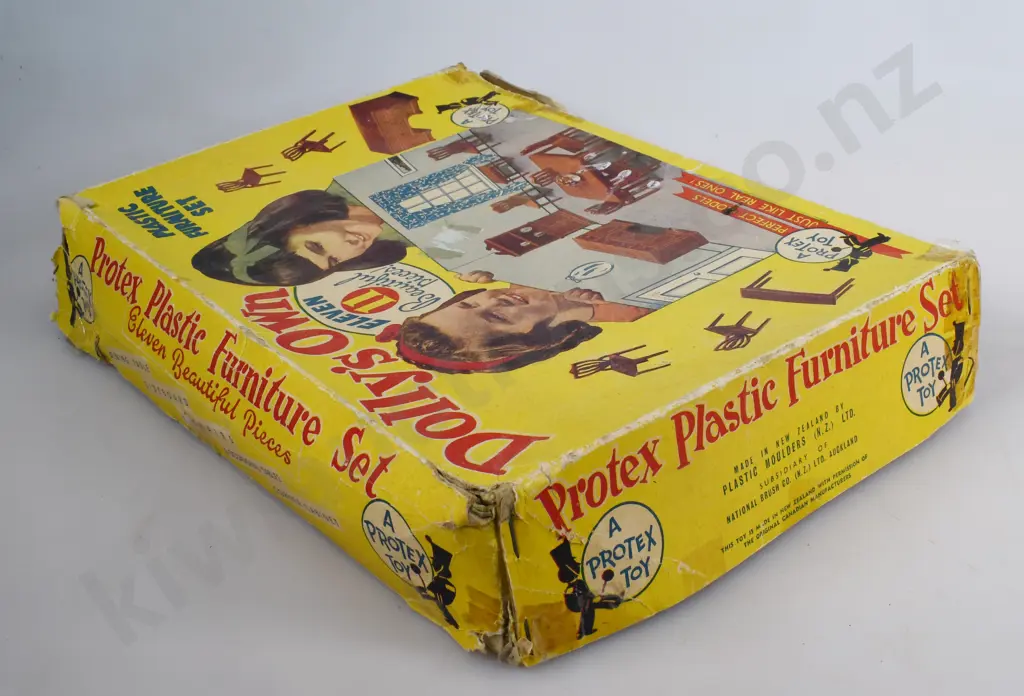 PROTEX PLASTIC DOLLS FURNITURE Image 1++