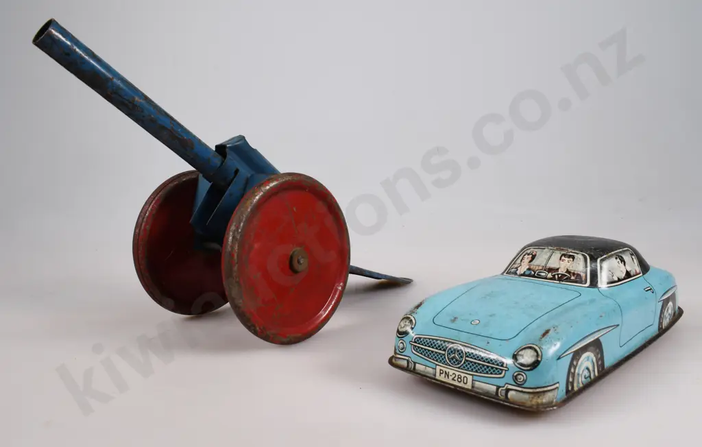 2 TIN TOYS Image 1++